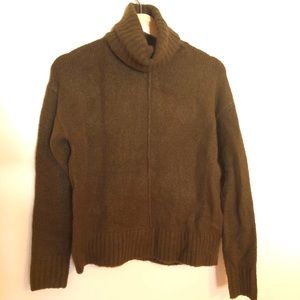 Turtle neck sweater